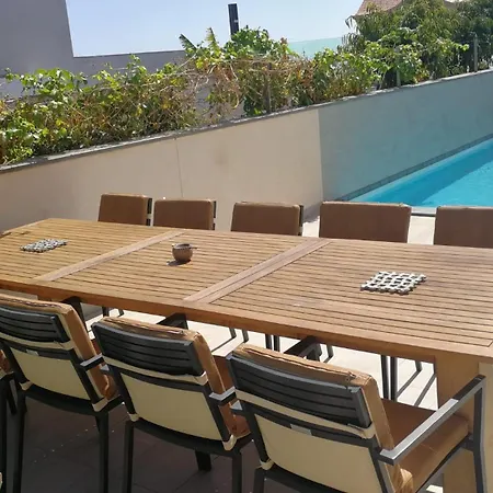Villa Villasroyale Trespalomas - An Iconic For Elevated Getaways!