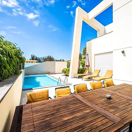Villasroyale Trespalomas - An Iconic For Elevated Getaways! Willa *
