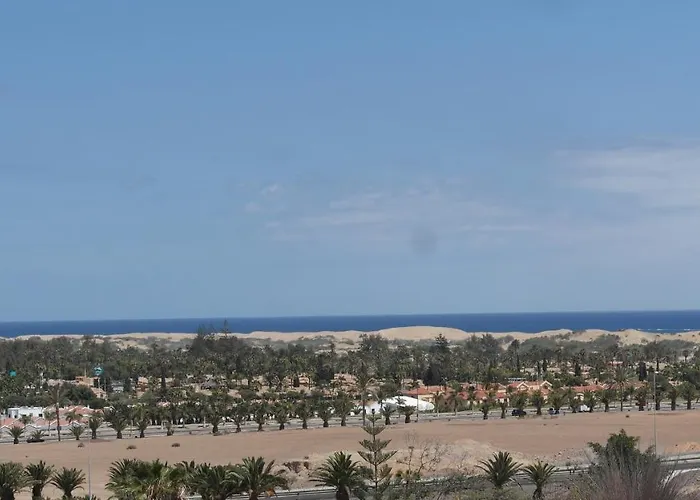 Villasroyale Trespalomas - An Iconic For Elevated Getaways!