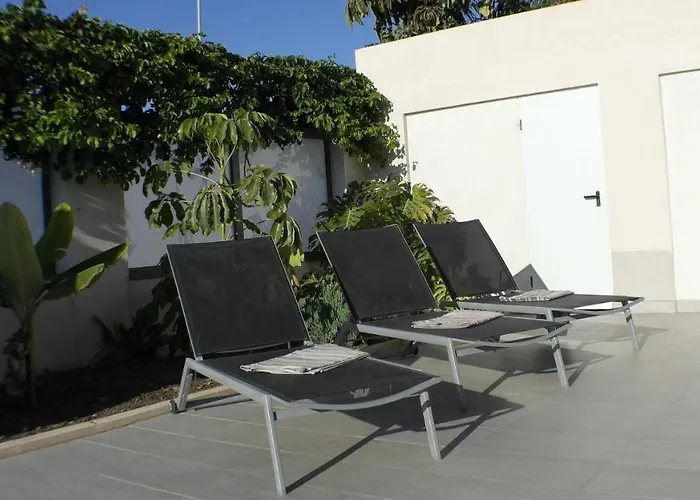 Villasroyale Trespalomas - An Iconic For Elevated Getaways!