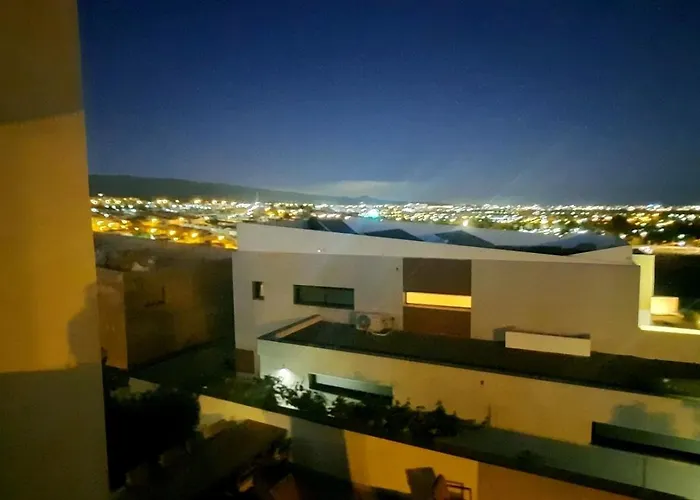Willa Villasroyale Trespalomas - An Iconic For Elevated Getaways! *